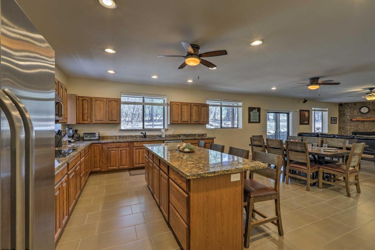 Spacious Pinetop-Lakeside Home With Hot Tub And Grill! מראה חיצוני תמונה