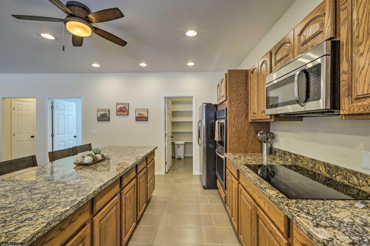 Spacious Pinetop-Lakeside Home With Hot Tub And Grill! מראה חיצוני תמונה