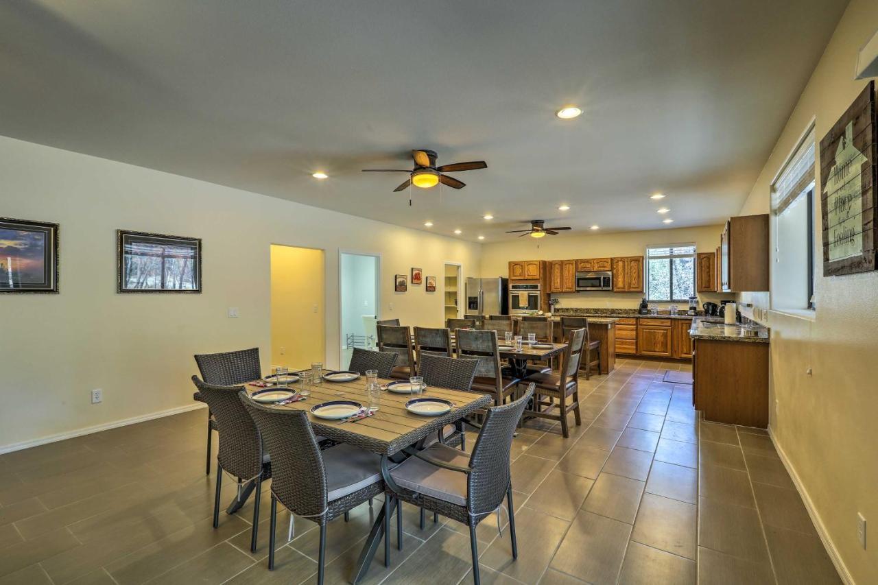 Spacious Pinetop-Lakeside Home With Hot Tub And Grill! מראה חיצוני תמונה