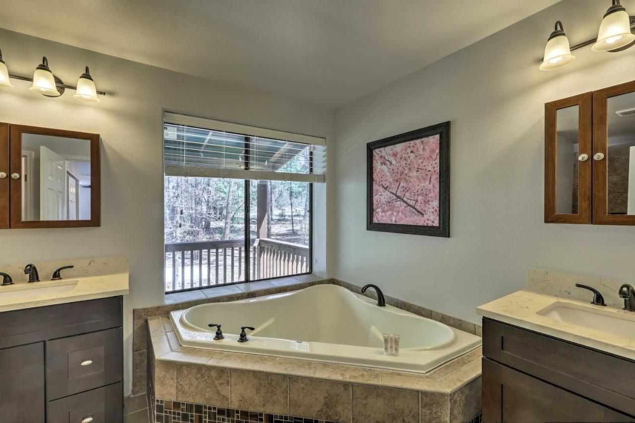 Spacious Pinetop-Lakeside Home With Hot Tub And Grill! מראה חיצוני תמונה
